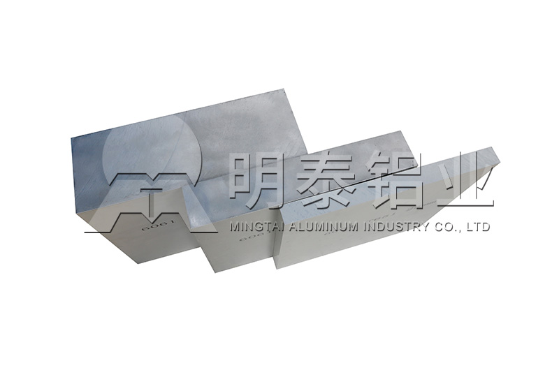 6個(gè)厚鋁板多少錢1噸？有哪些規(guī)格型號(hào)可選